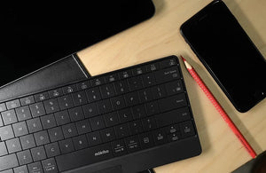 Mokibo 2-in-1 Touchpad-embedded Wireless Keyboard - GadgetiCloud